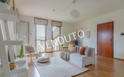 Ampio appartamento ultimo piano