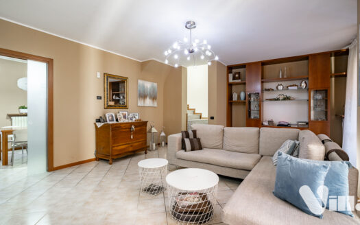 Villetta a schiera centrale