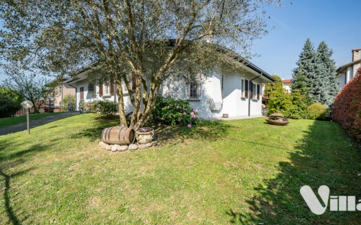 Villa singola ideale per due nuclei familiari